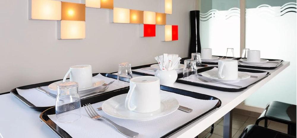 Residhome Carrieres La Defense Eksteriør billede