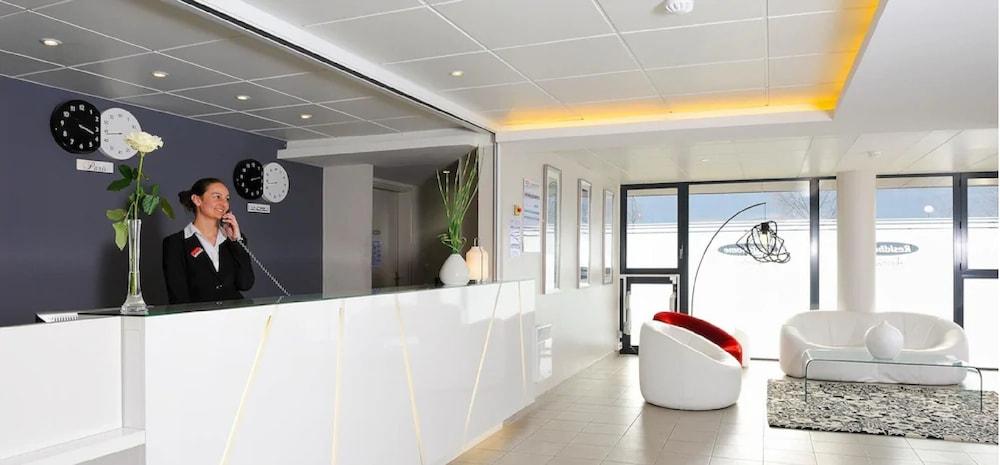 Residhome Carrieres La Defense Eksteriør billede